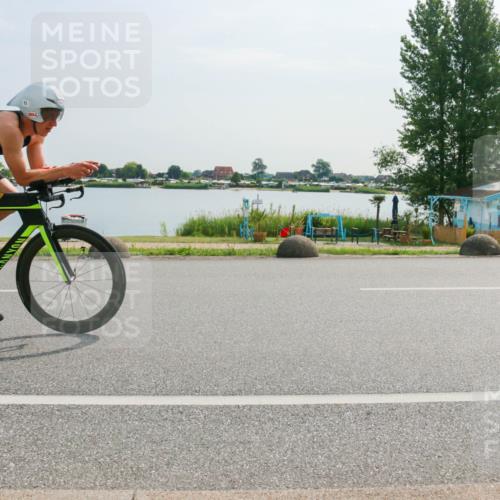 15.06.2025 - 27. Vierlanden-Triathlon H.Heesch http://msf.ph/oto/8021916 15.06.2025 09:56:08 Radfahren 11, 59, 191, 250 meine-sportfotos.de