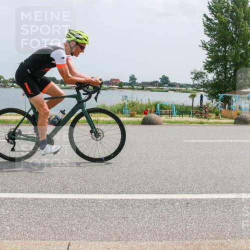 21.06.2025 - 27. Vierlanden-Triathlon H.Heesch http://msf.ph/oto/8021917 15.06.2025 12:05:41 Radfahren 251, 891, 940 meine-sportfotos.de