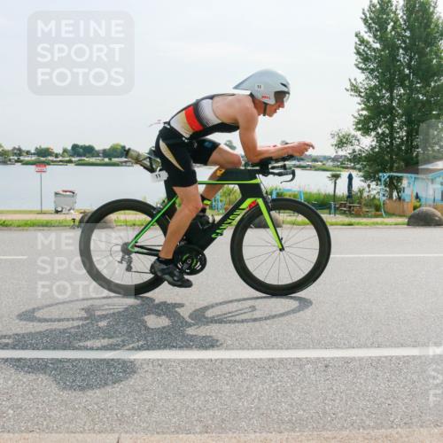 15.06.2025 - 27. Vierlanden-Triathlon H.Heesch http://msf.ph/oto/8021919 15.06.2025 09:56:08 Radfahren 11, 59, 191, 250 meine-sportfotos.de