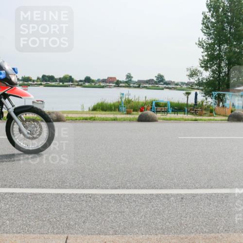 15.06.2025 - 27. Vierlanden-Triathlon H.Heesch http://msf.ph/oto/8021951 15.06.2025 10:27:31 Radfahren 165, 492, 522, 549, 628 meine-sportfotos.de