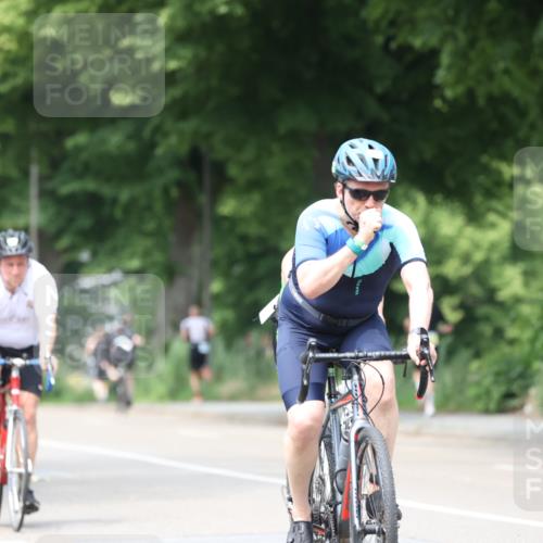 15.06.2025 - 7 Türme Triathlon Yannick Fuchs http://msf.ph/oto/8021970 15.06.2025 13:33:58 Radfahren 376, 853, 926, 1142, 1180 meine-sportfotos.de