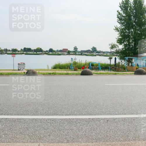 15.06.2025 - 27. Vierlanden-Triathlon H.Heesch http://msf.ph/oto/8021977 15.06.2025 09:56:23 Radfahren 111, 132 meine-sportfotos.de