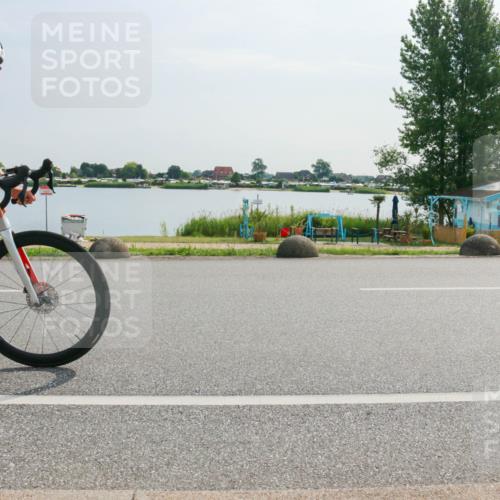15.06.2025 - 27. Vierlanden-Triathlon H.Heesch http://msf.ph/oto/8021998 15.06.2025 09:56:48 Radfahren 35, 67 meine-sportfotos.de
