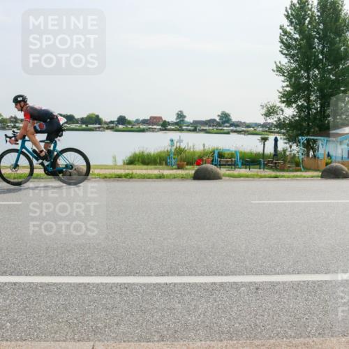 15.06.2025 - 27. Vierlanden-Triathlon H.Heesch http://msf.ph/oto/8022009 15.06.2025 09:56:49 Radfahren 35, 67 meine-sportfotos.de