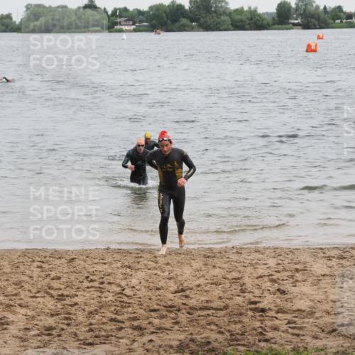 21.06.2025 - 27. Vierlanden-Triathlon MichiJ http://msf.ph/oto/8022013 15.06.2026 10:52:15 Schwimmen 652, 693, 759 meine-sportfotos.de