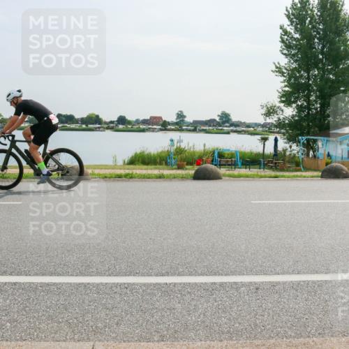 15.06.2025 - 27. Vierlanden-Triathlon H.Heesch http://msf.ph/oto/8022031 15.06.2025 09:56:57 Radfahren 26, 165 meine-sportfotos.de
