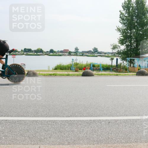 15.06.2025 - 27. Vierlanden-Triathlon H.Heesch http://msf.ph/oto/8022039 15.06.2025 09:57:00 Radfahren 26, 165, 292 meine-sportfotos.de