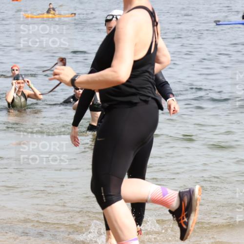 15.06.2025 - 27. Vierlanden-Triathlon Lena Gebhardt http://msf.ph/oto/8022064 15.06.2025 10:19:33 Schwimmen 603 meine-sportfotos.de