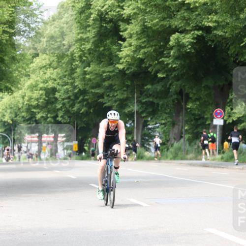 15.06.2025 - 7 Türme Triathlon Yannick Fuchs http://msf.ph/oto/8022103 15.06.2025 13:34:02 Radfahren 376, 853, 926, 1180 meine-sportfotos.de