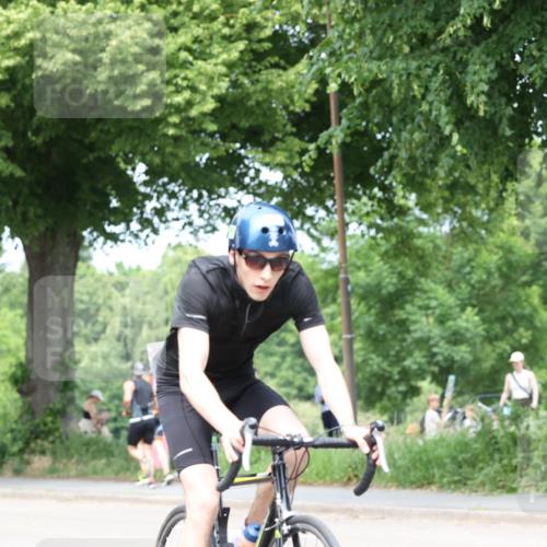 15.06.2025 - 7 Türme Triathlon Yannick Fuchs http://msf.ph/oto/8022162 15.06.2025 13:34:12 Radfahren 531, 801, 942 meine-sportfotos.de
