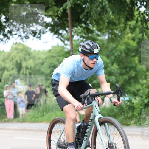 15.06.2025 - 7 Türme Triathlon Yannick Fuchs http://msf.ph/oto/8022194 15.06.2025 13:34:15 Radfahren 531, 801, 942 meine-sportfotos.de