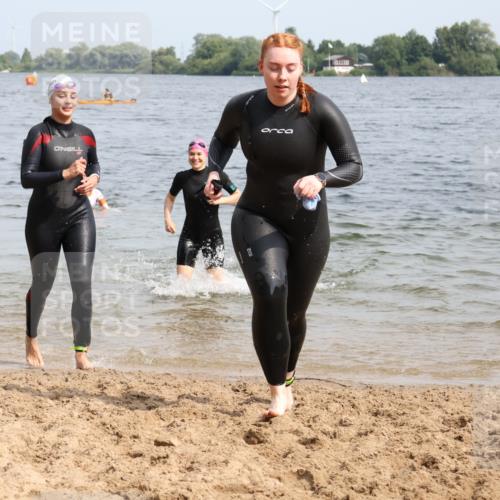 15.06.2025 - 27. Vierlanden-Triathlon Lena Gebhardt http://msf.ph/oto/8022240 15.06.2025 10:19:49 Schwimmen 500, 503, 539, 553, 569, 578, 603 meine-sportfotos.de