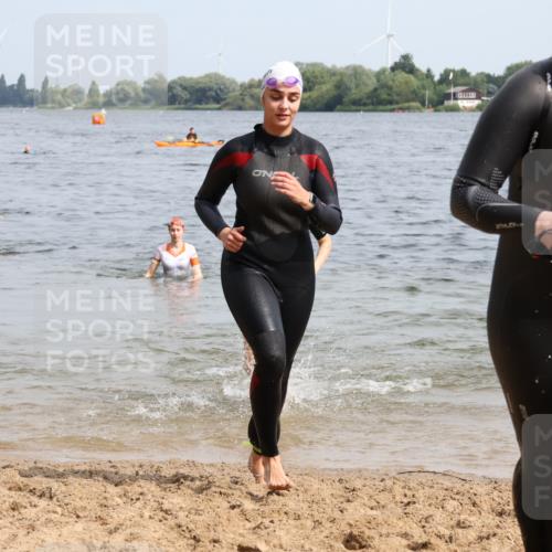 15.06.2025 - 27. Vierlanden-Triathlon Lena Gebhardt http://msf.ph/oto/8022244 15.06.2025 10:19:50 Schwimmen 500, 503, 539, 553, 569, 578, 603 meine-sportfotos.de