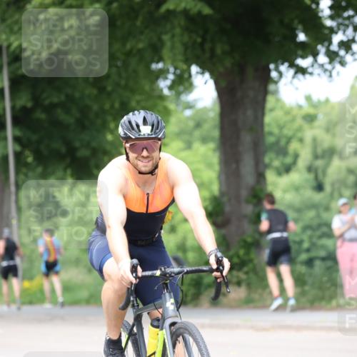 15.06.2025 - 7 Türme Triathlon Yannick Fuchs http://msf.ph/oto/8022247 15.06.2025 13:34:18 Radfahren 531 meine-sportfotos.de