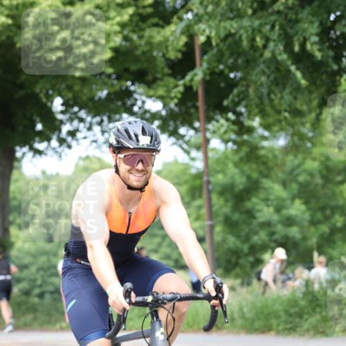 15.06.2025 - 7 Türme Triathlon Yannick Fuchs http://msf.ph/oto/8022259 15.06.2025 13:34:19 Radfahren 531 meine-sportfotos.de