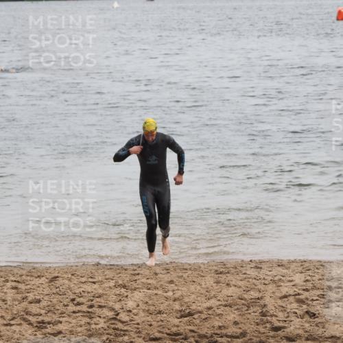 21.06.2025 - 27. Vierlanden-Triathlon MichiJ http://msf.ph/oto/8022270 15.06.2026 10:52:26 Schwimmen 652, 682, 759 meine-sportfotos.de