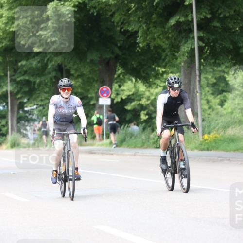 15.06.2025 - 7 Türme Triathlon Yannick Fuchs http://msf.ph/oto/8022297 15.06.2025 13:34:32 Radfahren 196, 910, 1074 meine-sportfotos.de