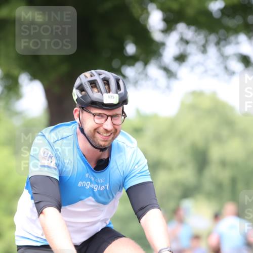 15.06.2025 - 7 Türme Triathlon Yannick Fuchs http://msf.ph/oto/8022419 15.06.2025 13:34:39 Radfahren  meine-sportfotos.de