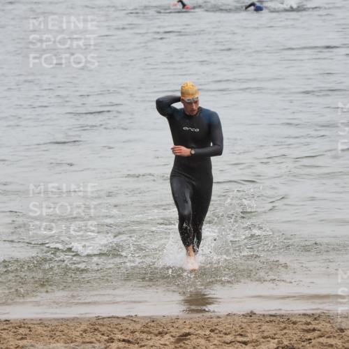 21.06.2025 - 27. Vierlanden-Triathlon MichiJ http://msf.ph/oto/8022486 15.06.2026 10:53:04 Schwimmen 638 meine-sportfotos.de