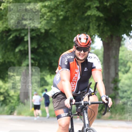 15.06.2025 - 7 Türme Triathlon Yannick Fuchs http://msf.ph/oto/8022558 15.06.2025 13:34:47 Radfahren  meine-sportfotos.de