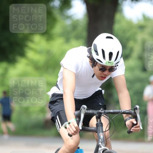 15.06.2025 - 7 Türme Triathlon Yannick Fuchs http://msf.ph/oto/8022583 15.06.2025 13:34:48 Radfahren  meine-sportfotos.de