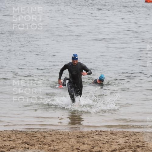 21.06.2025 - 27. Vierlanden-Triathlon MichiJ http://msf.ph/oto/8022723 15.06.2026 10:53:45 Schwimmen 650, 726 meine-sportfotos.de