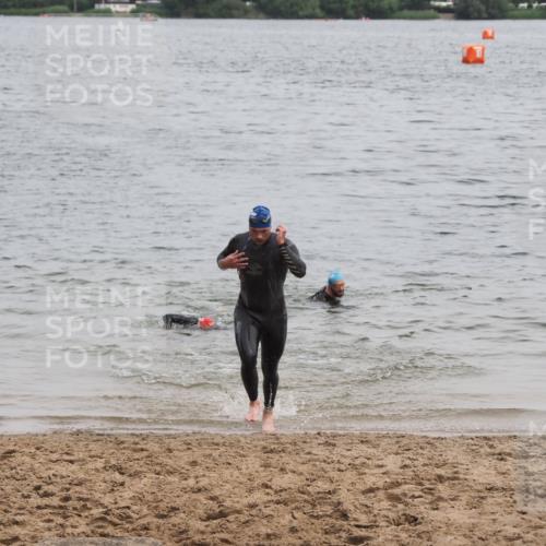 21.06.2025 - 27. Vierlanden-Triathlon MichiJ http://msf.ph/oto/8022755 15.06.2026 10:53:47 Schwimmen 650, 726 meine-sportfotos.de