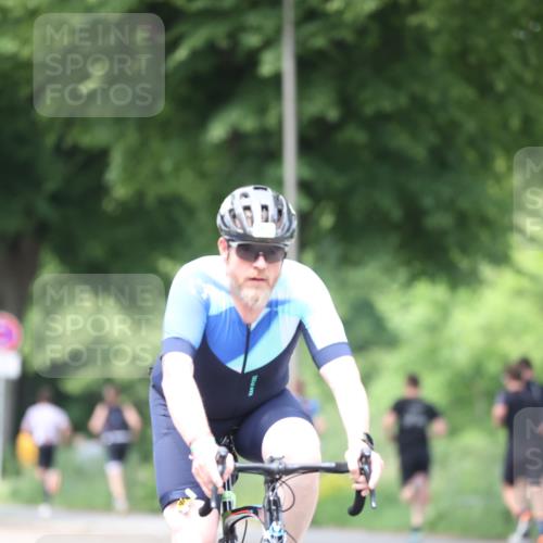 15.06.2025 - 7 Türme Triathlon Yannick Fuchs http://msf.ph/oto/8022764 15.06.2025 13:35:17 Radfahren 860 meine-sportfotos.de