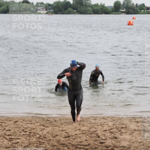 21.06.2025 - 27. Vierlanden-Triathlon MichiJ http://msf.ph/oto/8022779 15.06.2026 10:53:48 Schwimmen 650, 726 meine-sportfotos.de