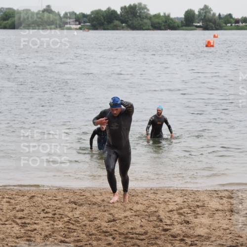 21.06.2025 - 27. Vierlanden-Triathlon MichiJ http://msf.ph/oto/8022791 15.06.2026 10:53:48 Schwimmen 650, 726 meine-sportfotos.de