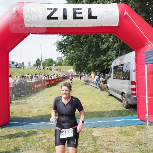 21.06.2025 - 27. Vierlanden-Triathlon MichiJ http://msf.ph/oto/8022869 15.06.2026 11:38:29 Ziel 417, 479, 484, 499 meine-sportfotos.de