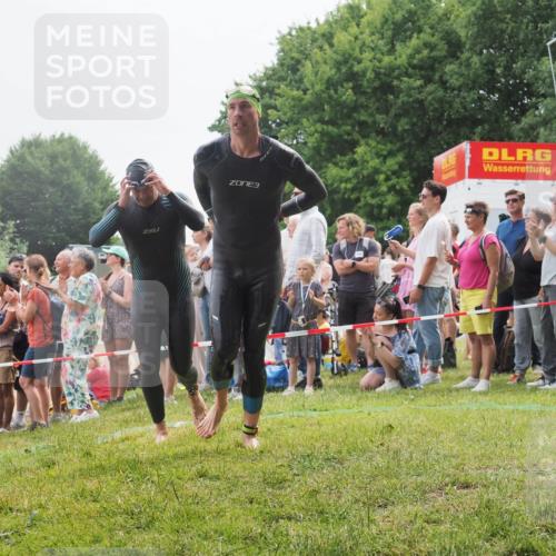 15.06.2025 - 27. Vierlanden-Triathlon KatJ http://msf.ph/oto/8022883 15.06.2025 10:55:36 Schwimmen 639, 656, 736, 740 meine-sportfotos.de