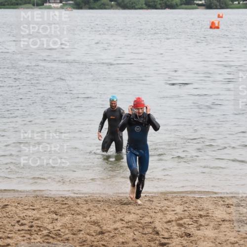 21.06.2025 - 27. Vierlanden-Triathlon MichiJ http://msf.ph/oto/8022928 15.06.2026 10:53:51 Schwimmen 650, 726, 757 meine-sportfotos.de