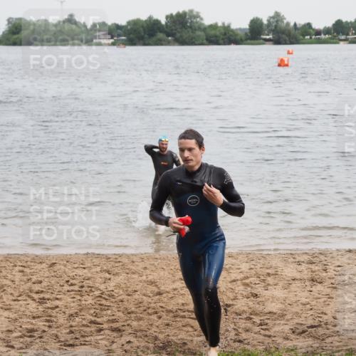 21.06.2025 - 27. Vierlanden-Triathlon MichiJ http://msf.ph/oto/8023078 15.06.2026 10:53:54 Schwimmen 650, 726, 757 meine-sportfotos.de