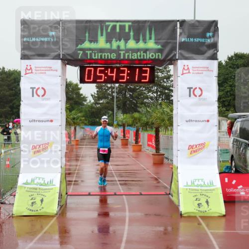 15.06.2025 - 7 Türme Triathlon Michael Strokosch http://msf.ph/oto/8023086 15.06.2025 15:43:13 Ziel  meine-sportfotos.de