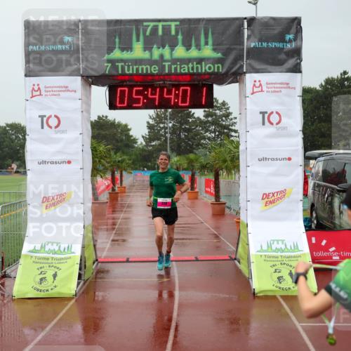 15.06.2025 - 7 Türme Triathlon Michael Strokosch http://msf.ph/oto/8023205 15.06.2025 15:44:01 Ziel 336 meine-sportfotos.de