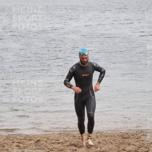 21.06.2025 - 27. Vierlanden-Triathlon MichiJ http://msf.ph/oto/8023209 15.06.2026 10:53:57 Schwimmen 650, 726, 757 meine-sportfotos.de
