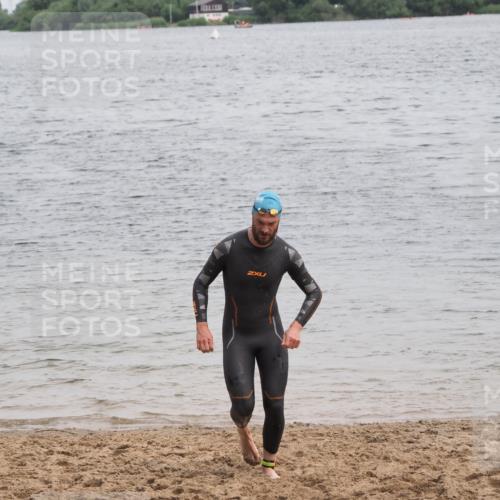 21.06.2025 - 27. Vierlanden-Triathlon MichiJ http://msf.ph/oto/8023215 15.06.2026 10:53:57 Schwimmen 650, 726, 757 meine-sportfotos.de