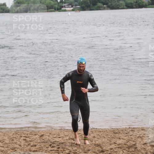 21.06.2025 - 27. Vierlanden-Triathlon MichiJ http://msf.ph/oto/8023219 15.06.2026 10:53:57 Schwimmen 650, 726, 757 meine-sportfotos.de