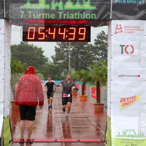 15.06.2025 - 7 Türme Triathlon Michael Strokosch http://msf.ph/oto/8023278 15.06.2025 15:44:39 Ziel 274, 296 meine-sportfotos.de