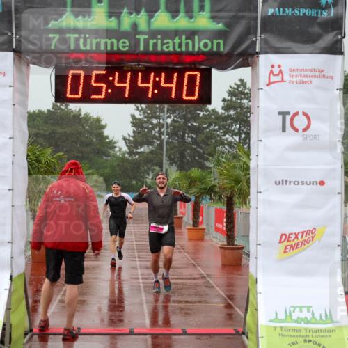 15.06.2025 - 7 Türme Triathlon Michael Strokosch http://msf.ph/oto/8023294 15.06.2025 15:44:40 Ziel 274, 296 meine-sportfotos.de