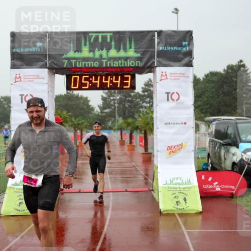 15.06.2025 - 7 Türme Triathlon Michael Strokosch http://msf.ph/oto/8023398 15.06.2025 15:44:43 Ziel 274, 296 meine-sportfotos.de