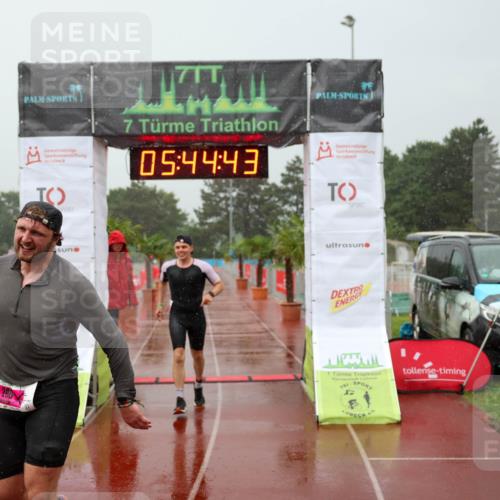 15.06.2025 - 7 Türme Triathlon Michael Strokosch http://msf.ph/oto/8023407 15.06.2025 15:44:43 Ziel 274, 296 meine-sportfotos.de
