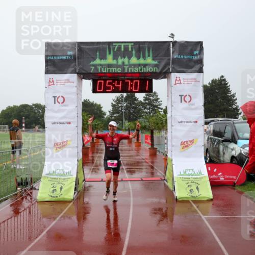 15.06.2025 - 7 Türme Triathlon Michael Strokosch http://msf.ph/oto/8023505 15.06.2025 15:47:00 Ziel 243 meine-sportfotos.de
