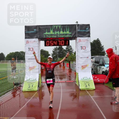 15.06.2025 - 7 Türme Triathlon Michael Strokosch http://msf.ph/oto/8023529 15.06.2025 15:47:01 Ziel 243 meine-sportfotos.de