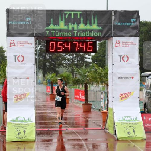 15.06.2025 - 7 Türme Triathlon Michael Strokosch http://msf.ph/oto/8023576 15.06.2025 15:47:45 Ziel 512 meine-sportfotos.de