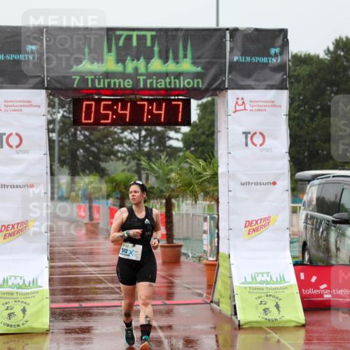 15.06.2025 - 7 Türme Triathlon Michael Strokosch http://msf.ph/oto/8023638 15.06.2025 15:47:47 Ziel 512 meine-sportfotos.de