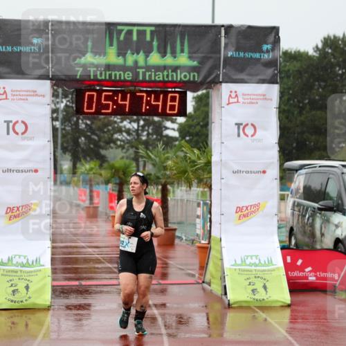 15.06.2025 - 7 Türme Triathlon Michael Strokosch http://msf.ph/oto/8023643 15.06.2025 15:47:47 Ziel 512 meine-sportfotos.de