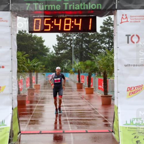15.06.2025 - 7 Türme Triathlon Michael Strokosch http://msf.ph/oto/8023676 15.06.2025 15:48:40 Ziel 216 meine-sportfotos.de