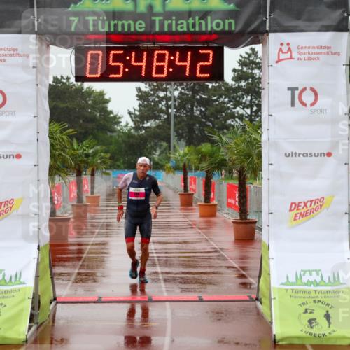 15.06.2025 - 7 Türme Triathlon Michael Strokosch http://msf.ph/oto/8023695 15.06.2025 15:48:41 Ziel 216 meine-sportfotos.de